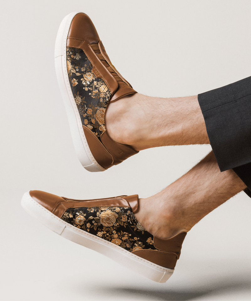 low top sneaker